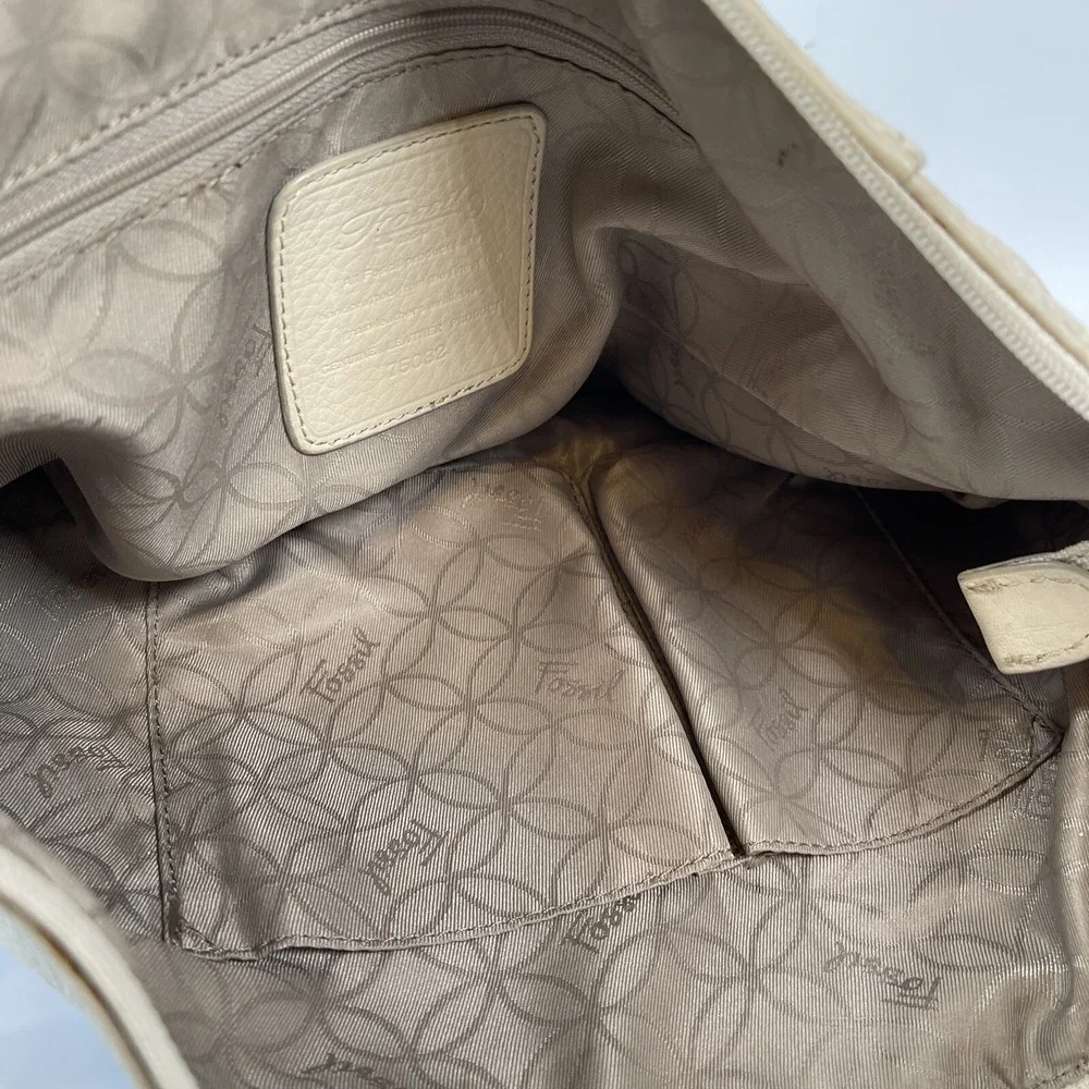 Fossil leather shoulder